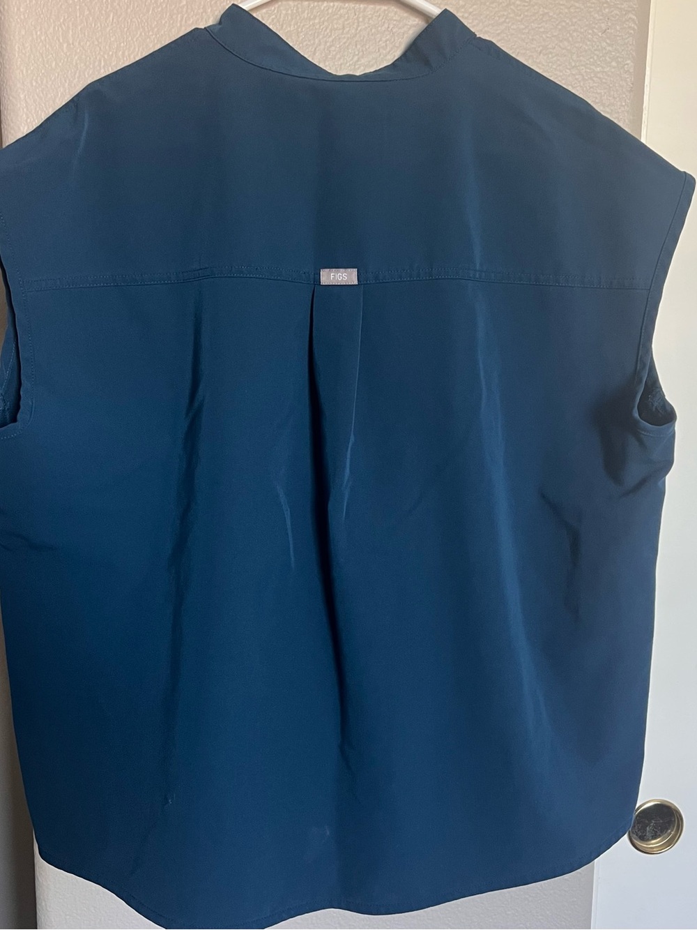 FIGS Oversized Scrub Top in Navy Blue - Picture 5 of 9